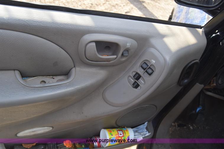 image for item K4750 2001 Chrysler Town & Country