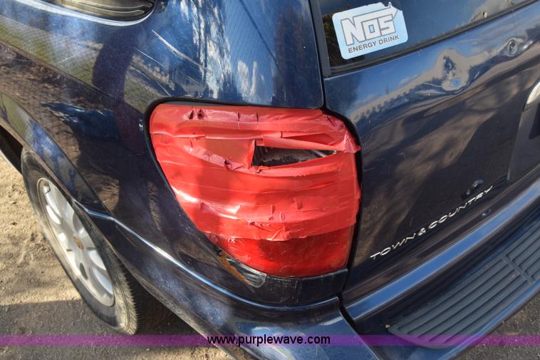 image for item K4750 2001 Chrysler Town & Country