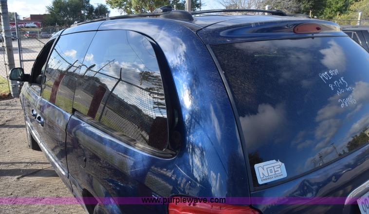 image for item K4750 2001 Chrysler Town & Country