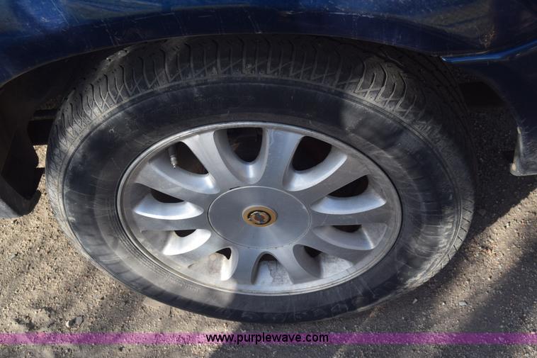 image for item K4750 2001 Chrysler Town & Country