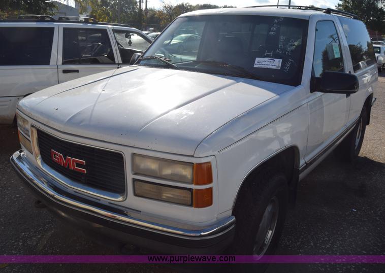 image for item K4752 1995 GMC Yukon SUV