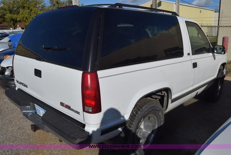 image for item K4752 1995 GMC Yukon SUV