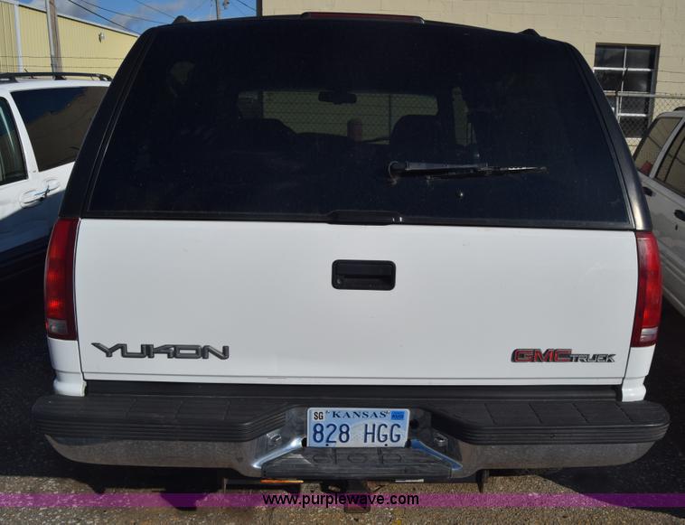 image for item K4752 1995 GMC Yukon SUV