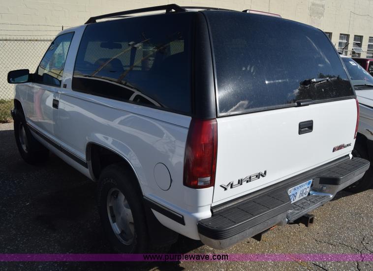 image for item K4752 1995 GMC Yukon SUV