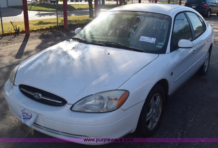 image for item K4755 2000 Ford Taurus
