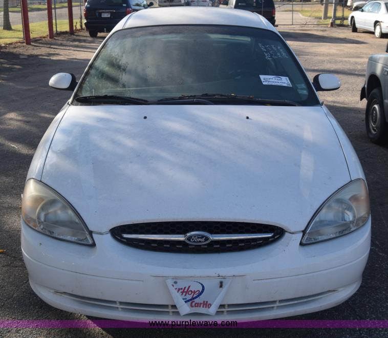 image for item K4755 2000 Ford Taurus