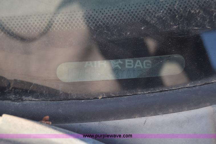 image for item K4755 2000 Ford Taurus