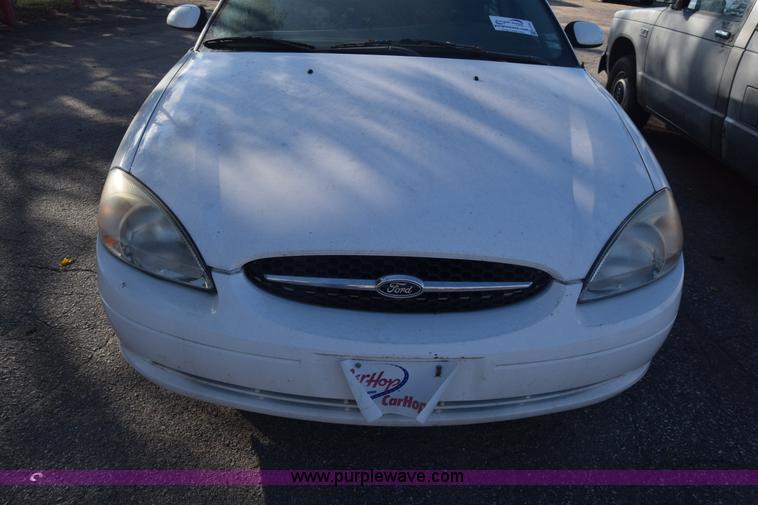 image for item K4755 2000 Ford Taurus