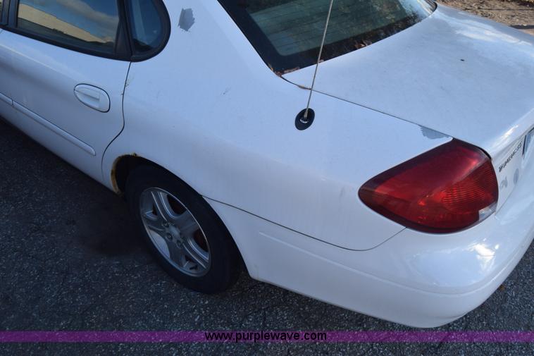 image for item K4755 2000 Ford Taurus