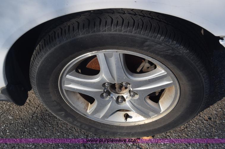 image for item K4755 2000 Ford Taurus