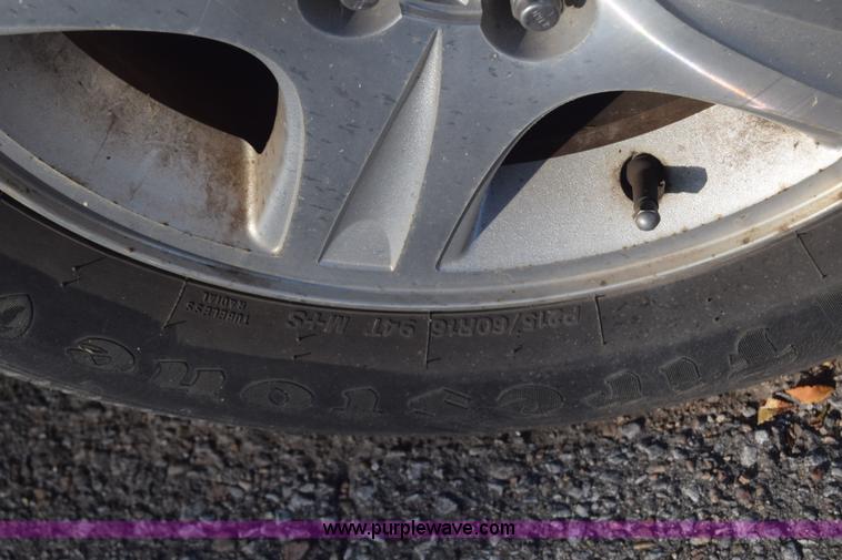 image for item K4755 2000 Ford Taurus