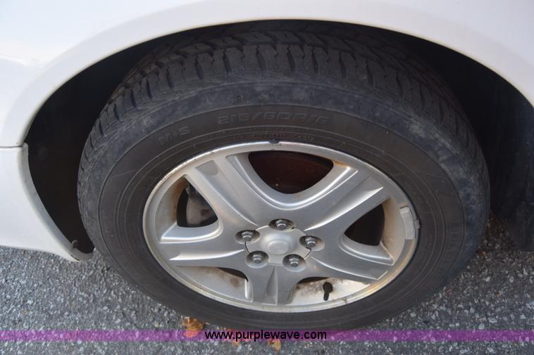 image for item K4755 2000 Ford Taurus