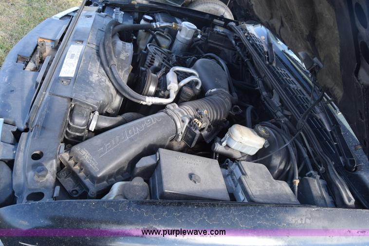 image for item K4757 2000 Chevrolet Blazer SUV