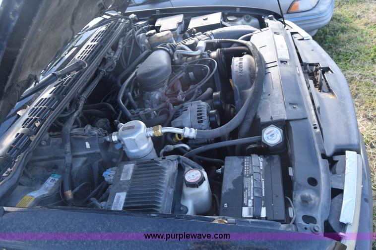 image for item K4757 2000 Chevrolet Blazer SUV