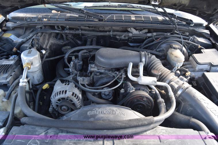 image for item K4757 2000 Chevrolet Blazer SUV