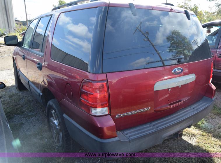 image for item K4758 2005 Ford Expedition SUV
