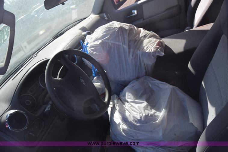 image for item K4758 2005 Ford Expedition SUV