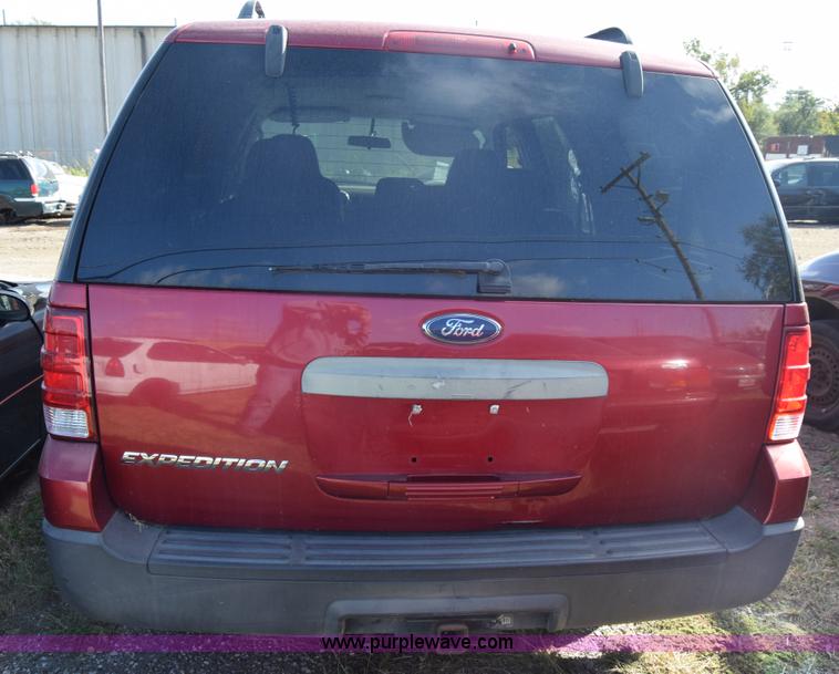 image for item K4758 2005 Ford Expedition SUV