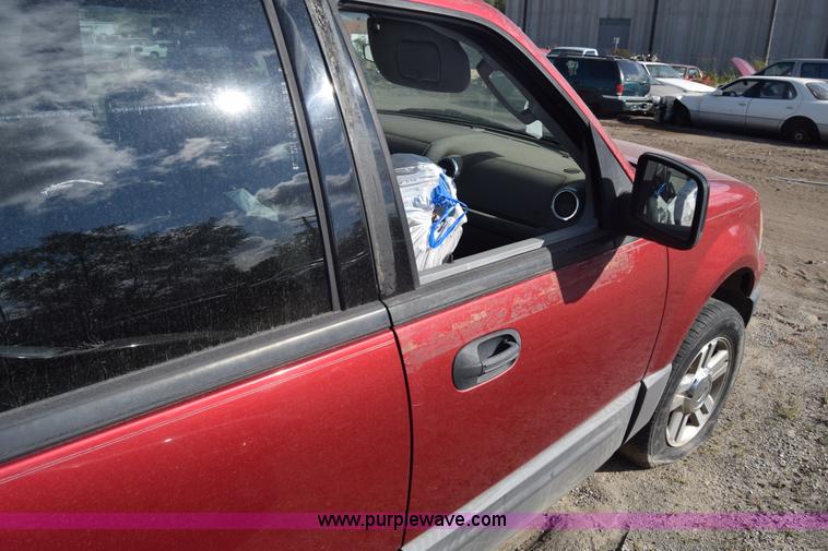 image for item K4758 2005 Ford Expedition SUV