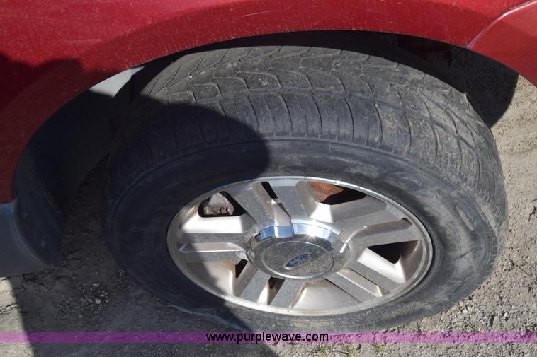 image for item K4758 2005 Ford Expedition SUV