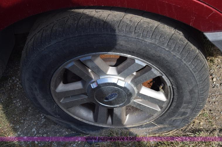 image for item K4758 2005 Ford Expedition SUV