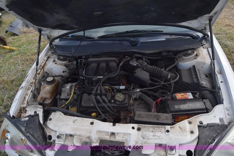 image for item K4761 2004 Ford Taurus