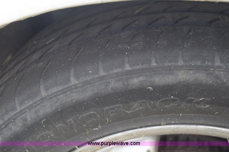 image for item K4761 2004 Ford Taurus