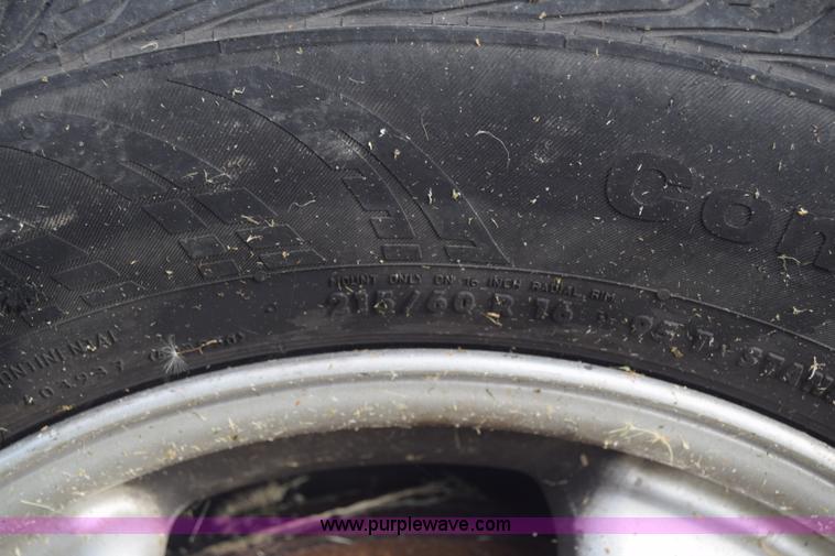 image for item K4761 2004 Ford Taurus