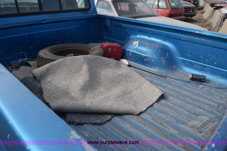 image for item K4770 1995 Ford F150 SuperCab pickup truck