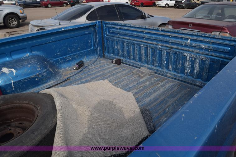 image for item K4770 1995 Ford F150 SuperCab pickup truck