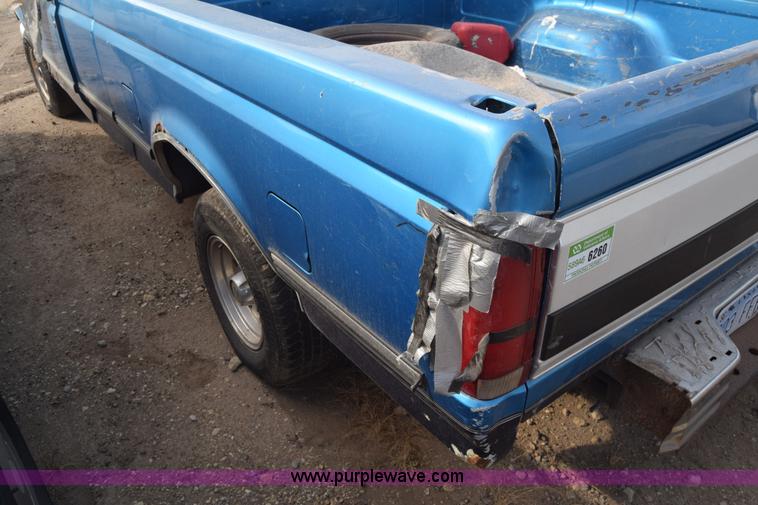 image for item K4770 1995 Ford F150 SuperCab pickup truck