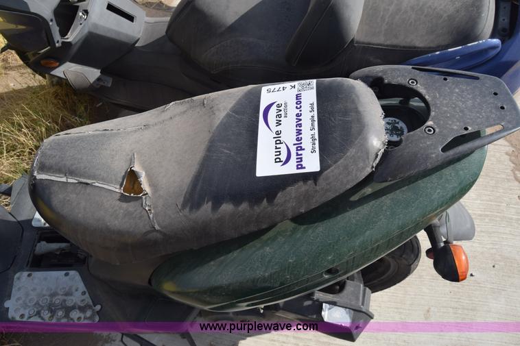 image for item K4775 2013 Basham TP5-810 moped