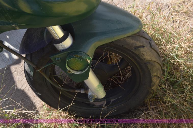 image for item K4775 2013 Basham TP5-810 moped