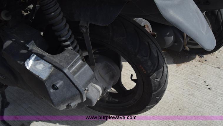 image for item K4775 2013 Basham TP5-810 moped