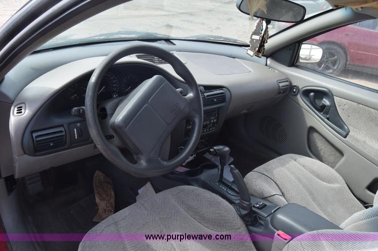 image for item K4779 2002 Chevrolet Cavalier LS