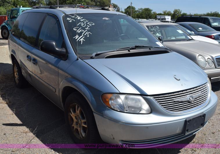 image for item L5881 2004 Dodge Grand Caravan SXT van