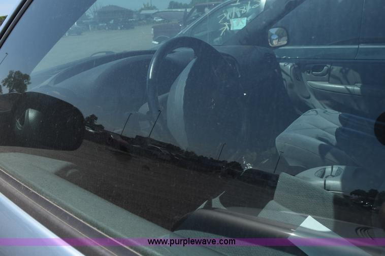 image for item L5881 2004 Dodge Grand Caravan SXT van