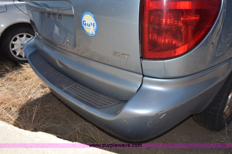 image for item L5881 2004 Dodge Grand Caravan SXT van