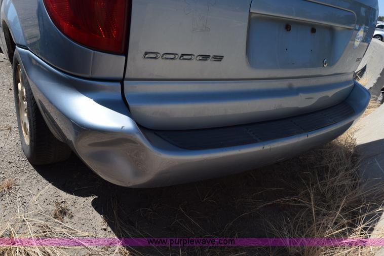 image for item L5881 2004 Dodge Grand Caravan SXT van