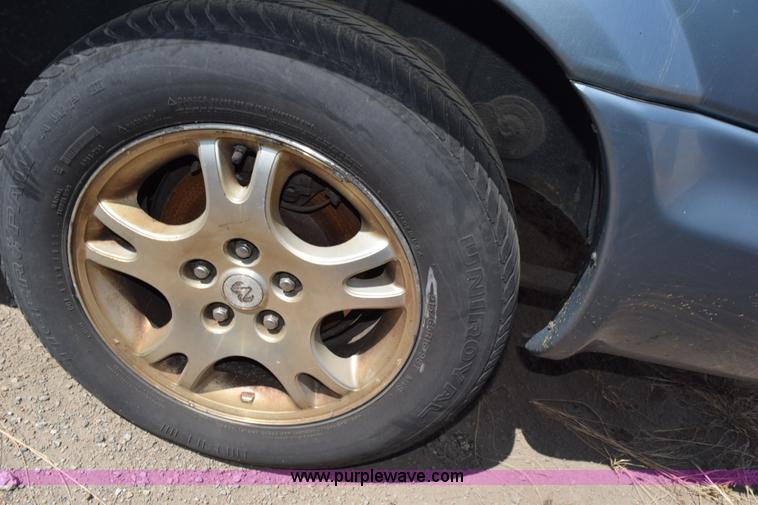 image for item L5881 2004 Dodge Grand Caravan SXT van