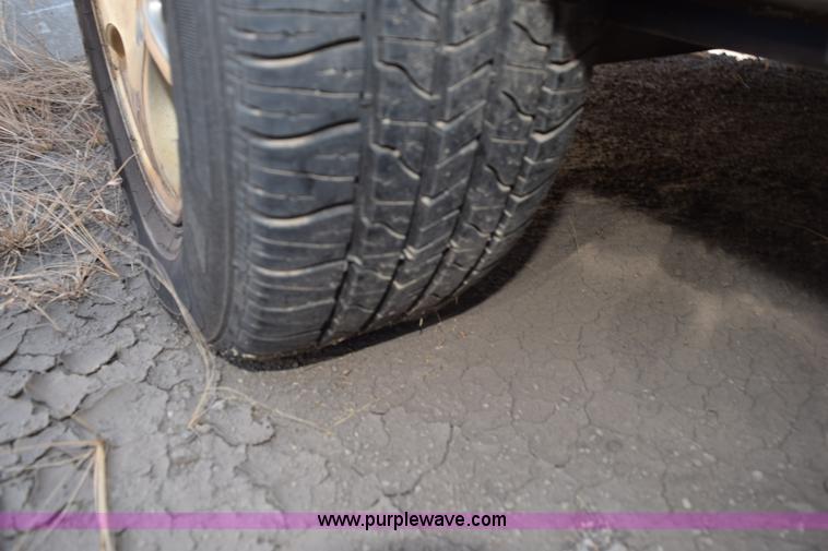 image for item L5881 2004 Dodge Grand Caravan SXT van