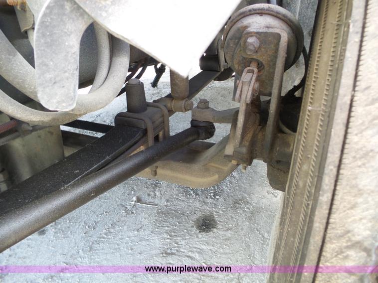 image for item BN9431 2005 Freightliner Columbia semi truck