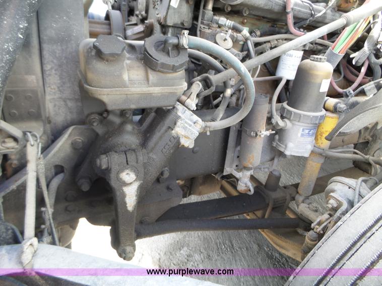 image for item BN9432 2006 Freightliner Century Class ST120 semi truck