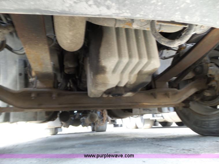 image for item BN9432 2006 Freightliner Century Class ST120 semi truck