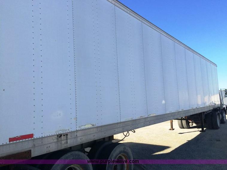 image for item D1775 1995 Fruehauf dry van trailer