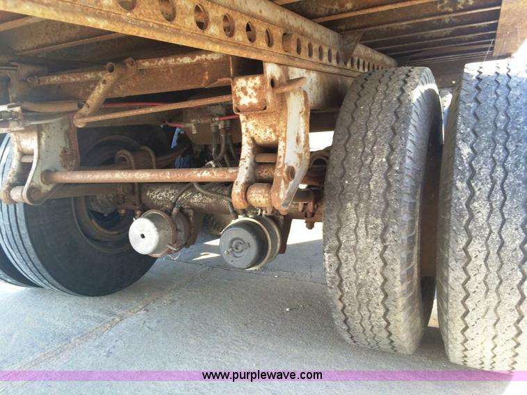 image for item D1776 1983 Budd dry van trailer