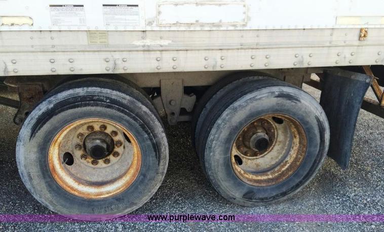 image for item D1777 1994 Kentucky dry van trailer