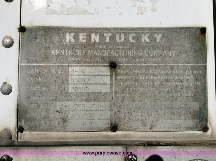 image for item D1777 1994 Kentucky dry van trailer