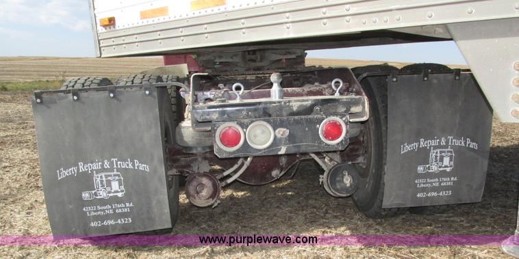 image for item H1111 1998 Kenworth T2000 semi truck