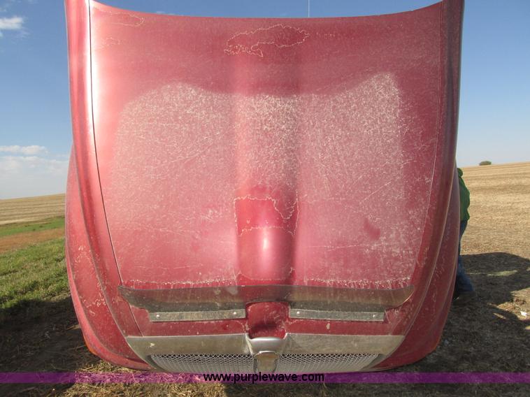 image for item H1111 1998 Kenworth T2000 semi truck